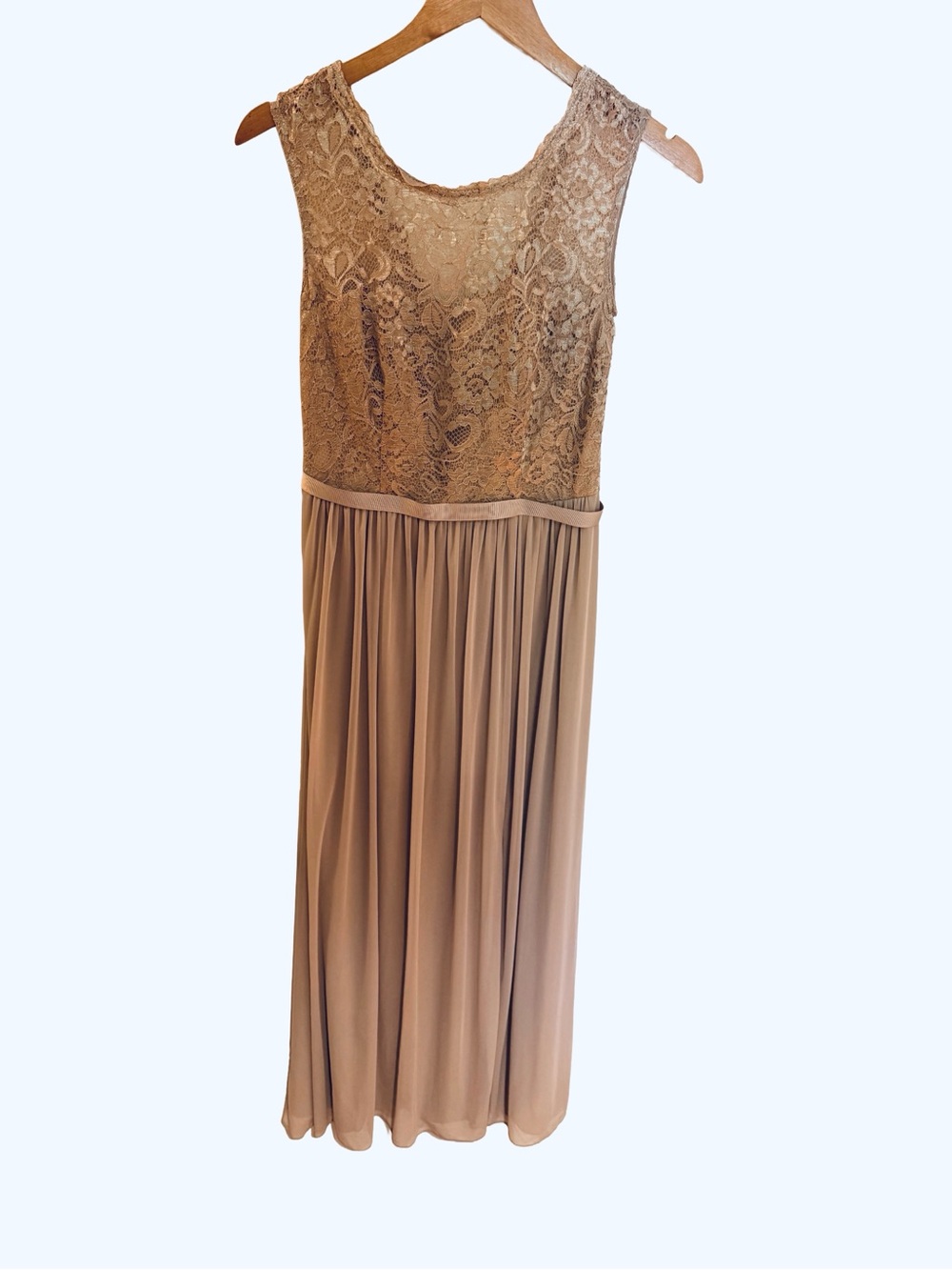 David's Bridal Long Mesh Bridesmaid Dress Lace Bodice Gold Metallic 4 -(A)